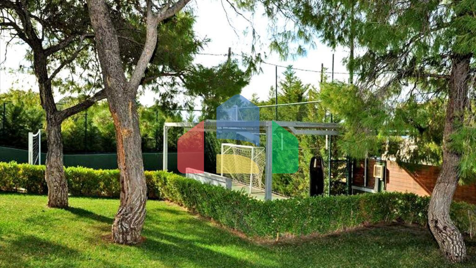 Продаж - Вілла 380 m² в Лутракі