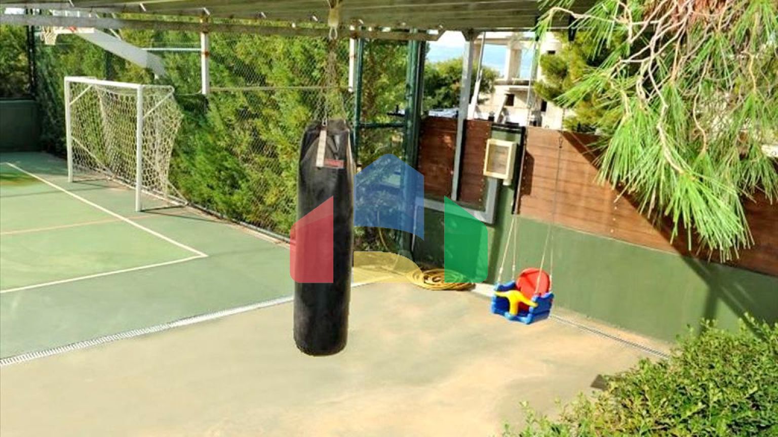 Продаж - Вілла 380 m² в Лутракі