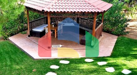 Продаж - Вілла 380 m² в Лутракі