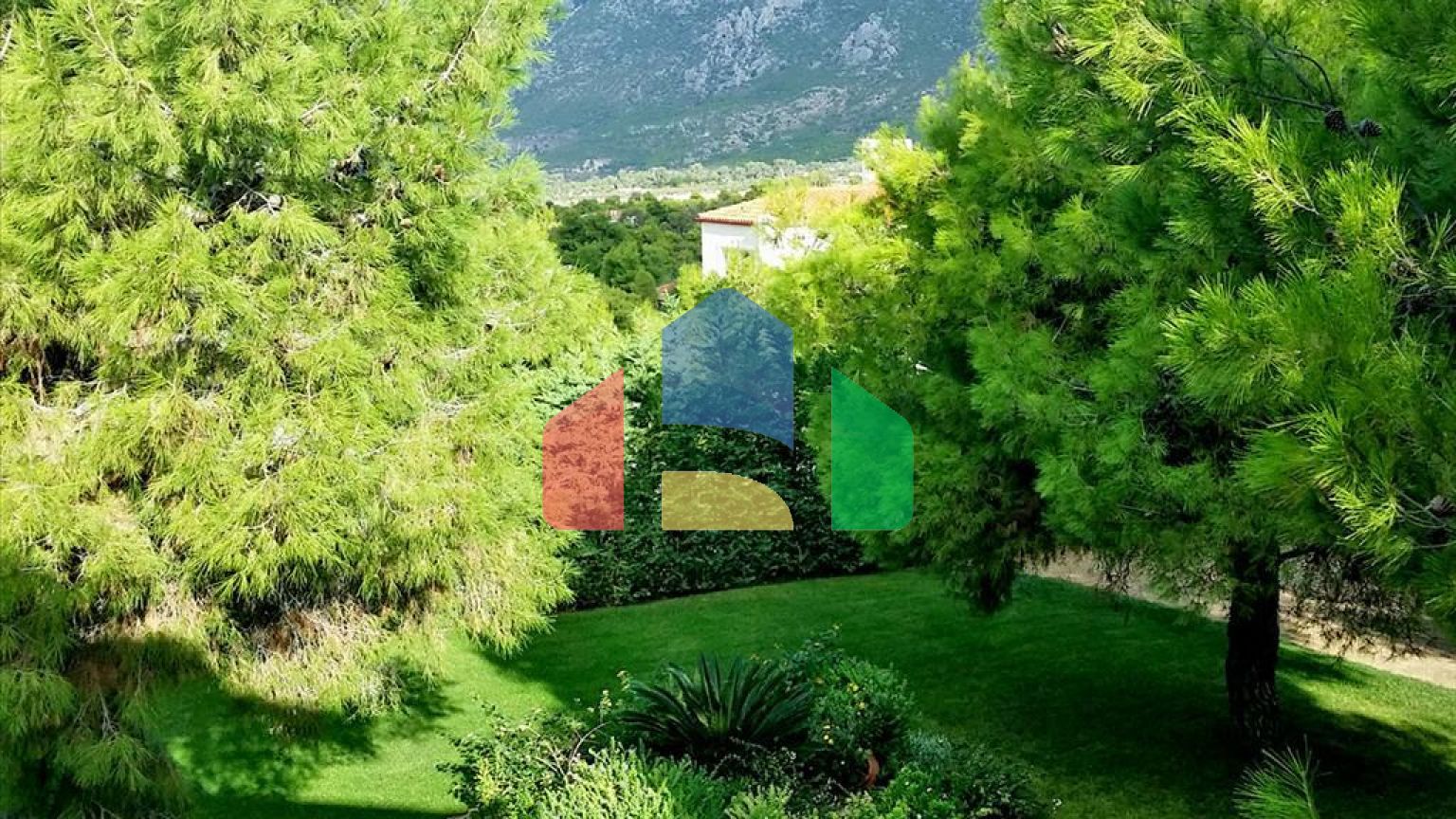 Продаж - Вілла 380 m² в Лутракі