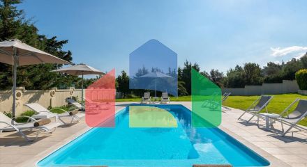 Продаж - Вілла 600 m² на Родосі