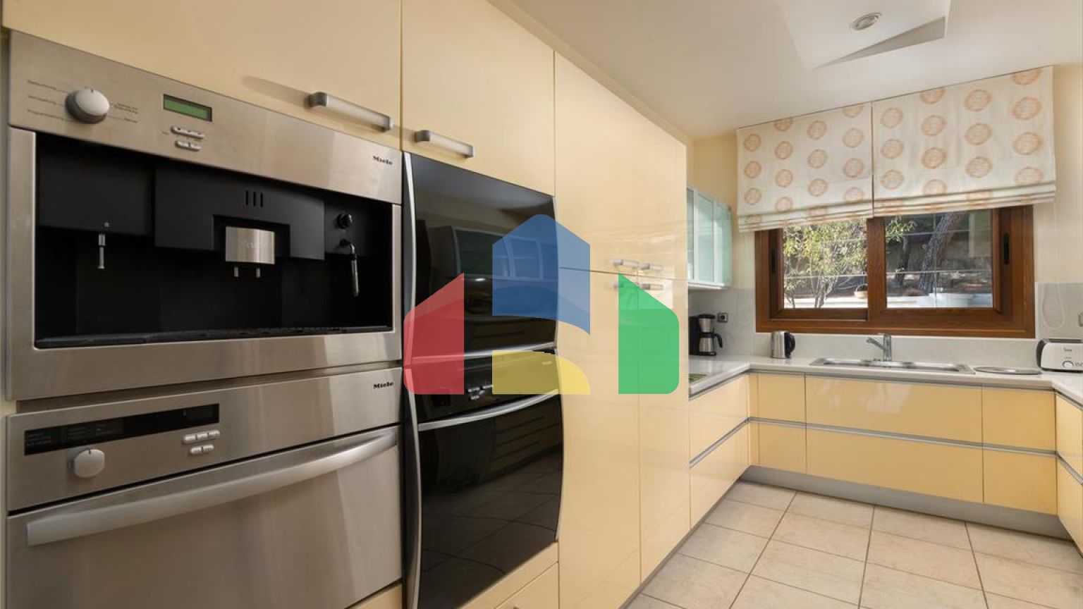 Продажа - Вилла 600 m² на Родосе