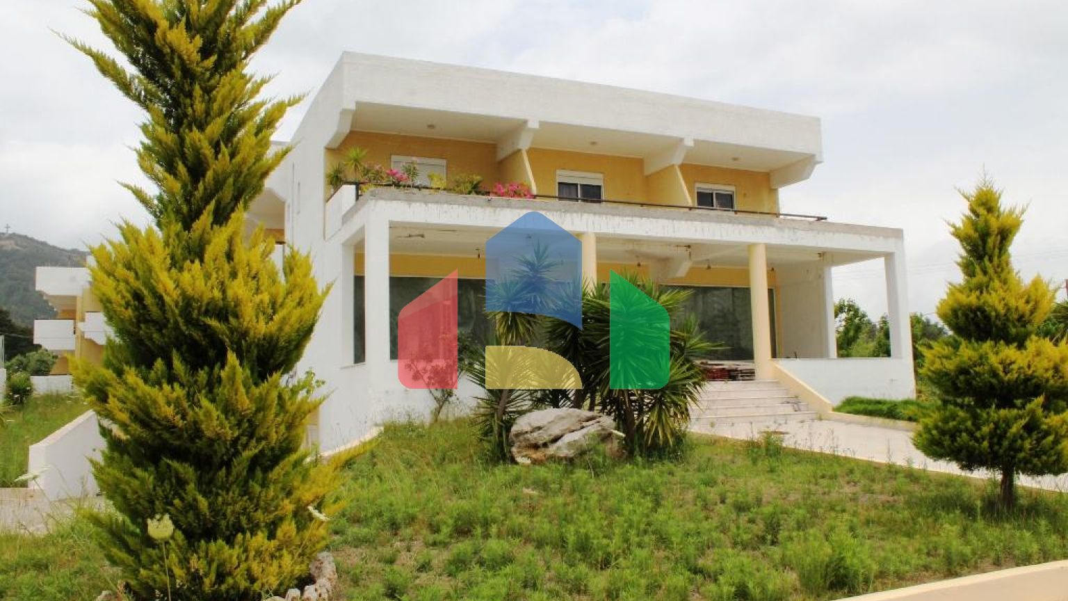 Продаж - Бізнес 1300 m² на Родосі