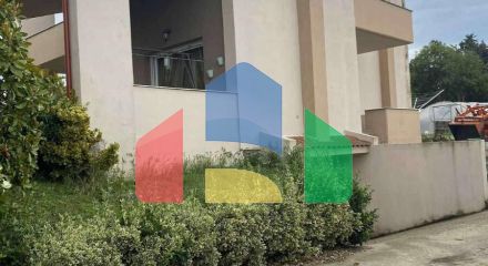 Продажа - Коттедж 300 m² в Серресе