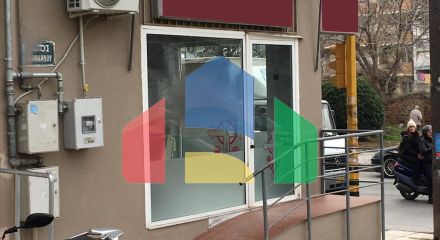 Продаж - Комерційна нерухомість 47 m² в Салоніках