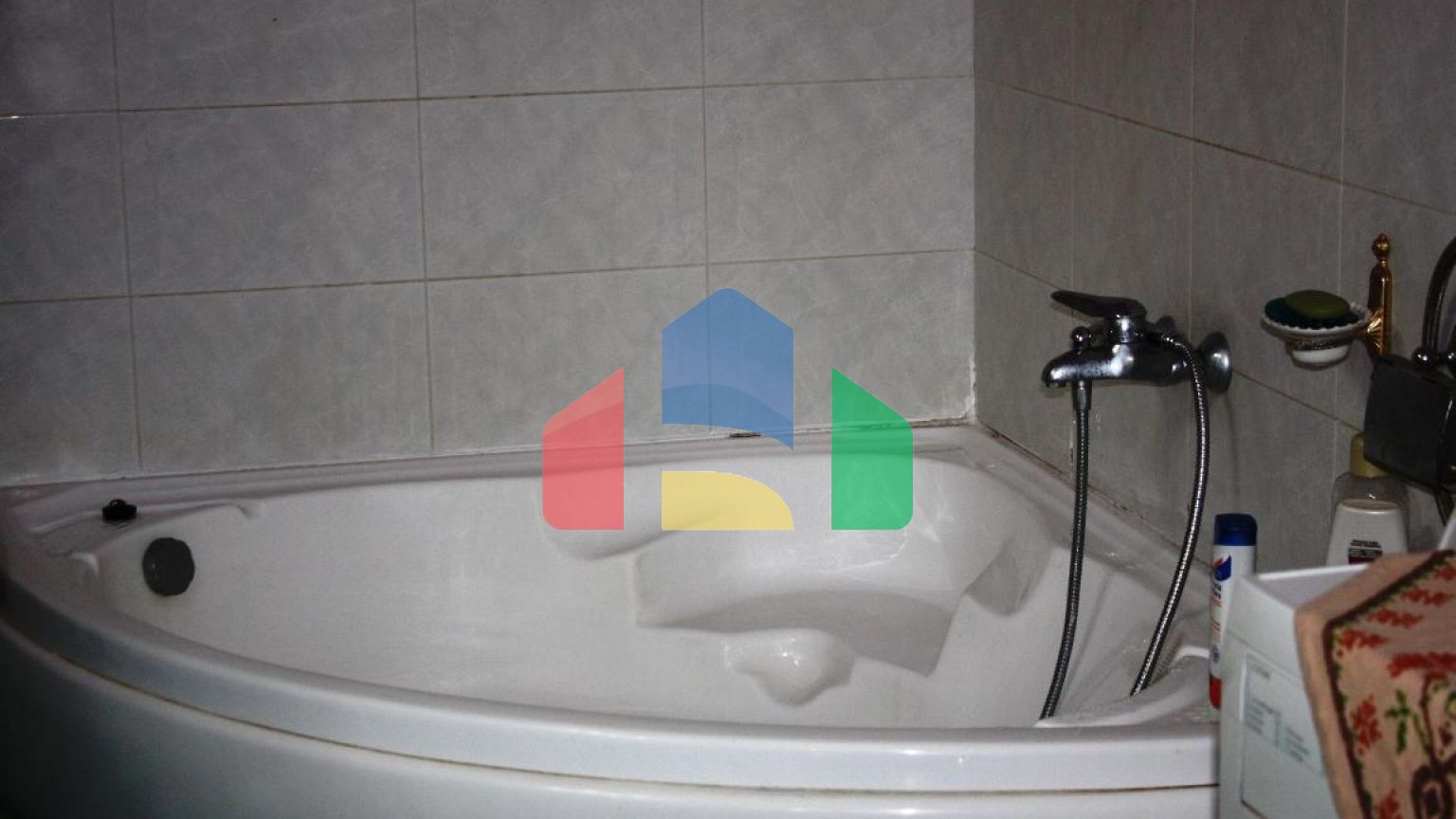 Продажа - Здание 1700 m² в Салониках