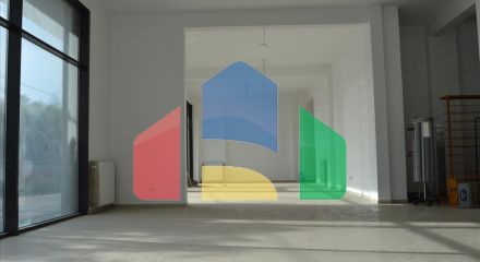 Продаж - Комерційна нерухомість 800 m² в Салоніках