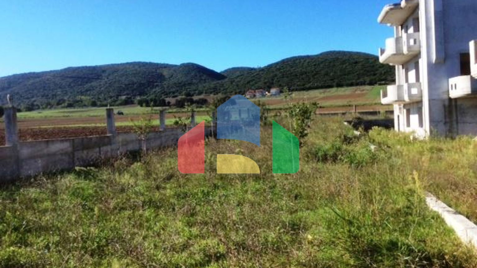 Продаж - Котедж 345 m² в Салоніках