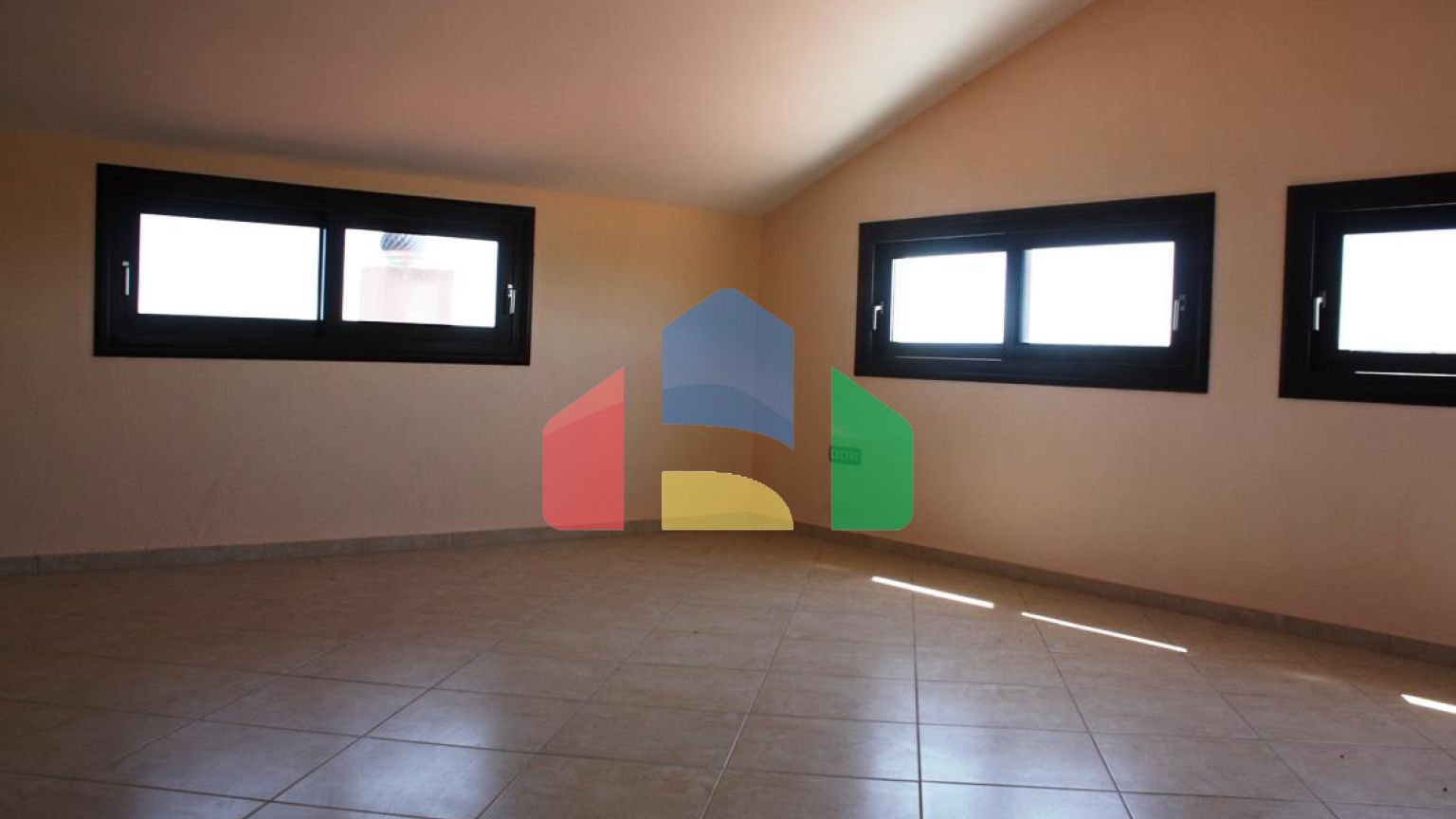 Продаж - Котедж 280 m² в Салоніках