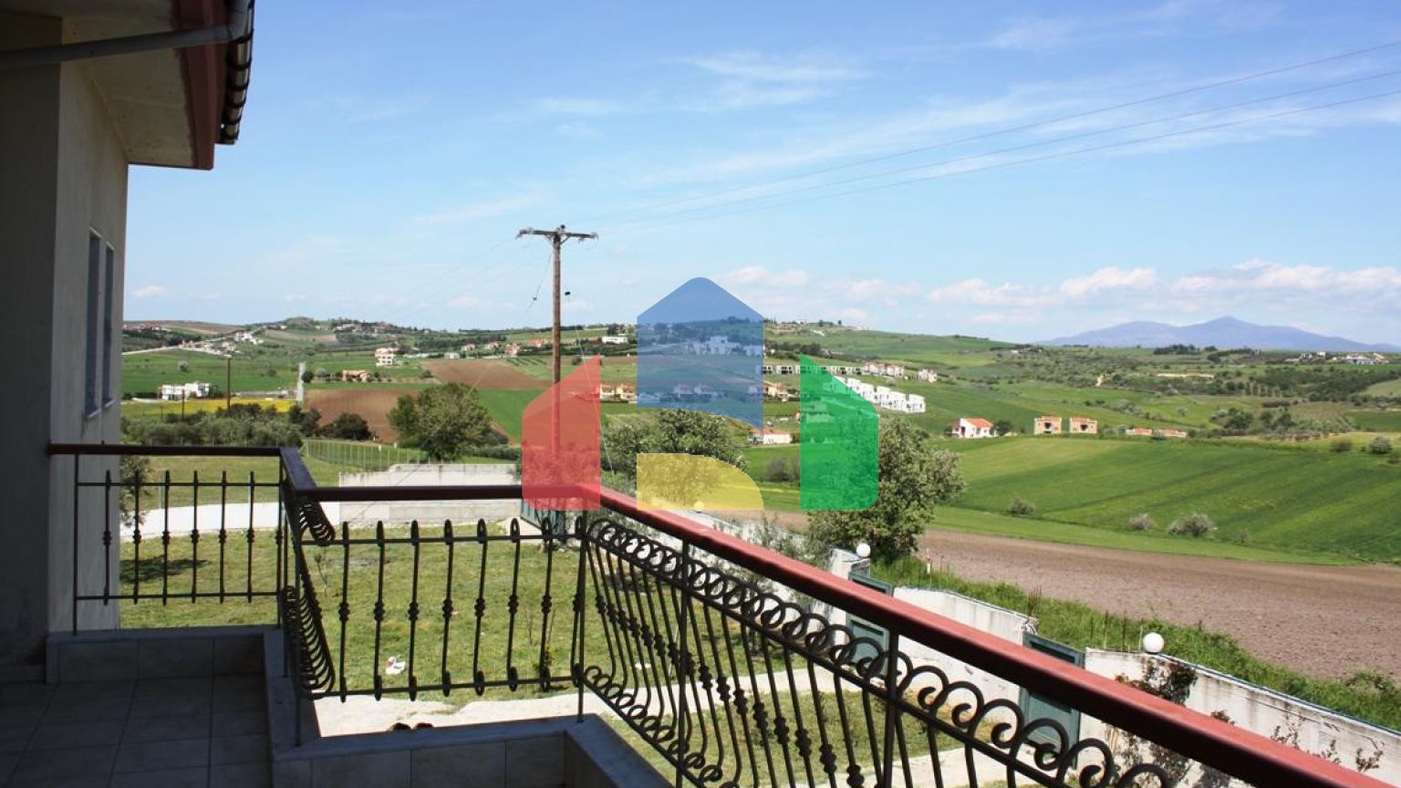 Продаж - Котедж 280 m² в Салоніках