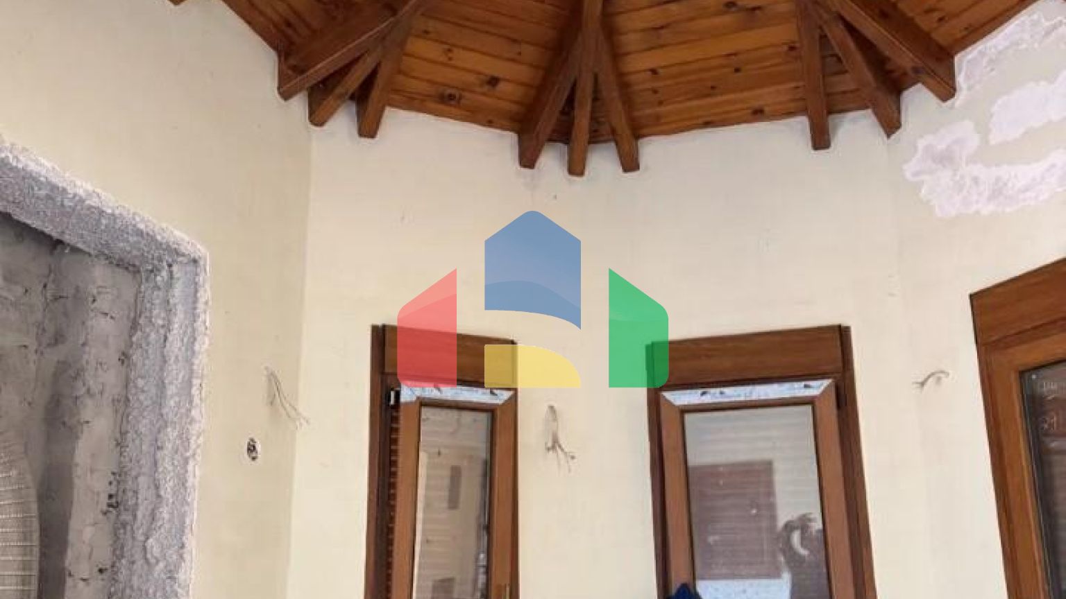 Продаж - Котедж 310 m² в Салоніках