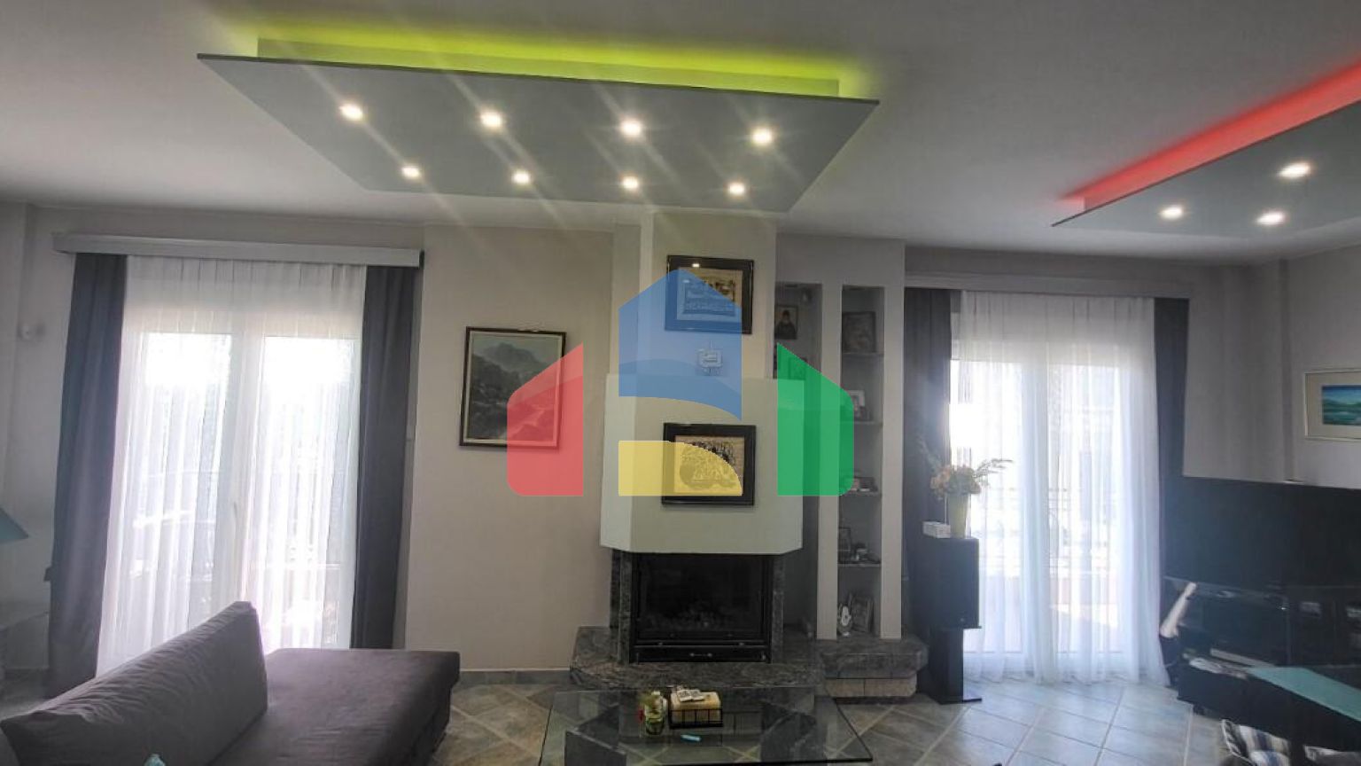 Продаж - Котедж 230 m² в Салоніках