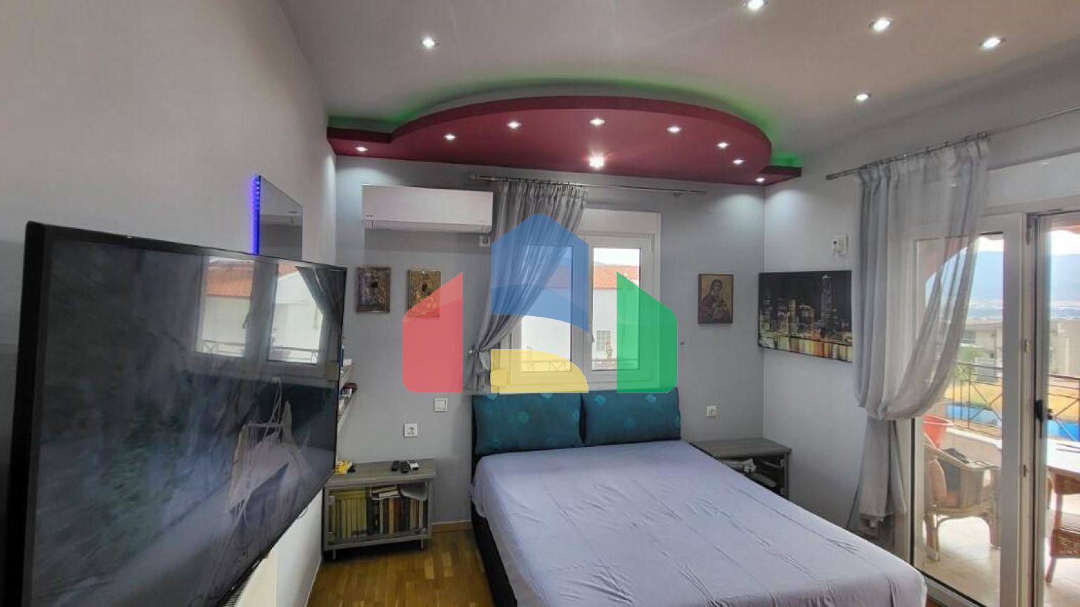 Продаж - Котедж 230 m² в Салоніках