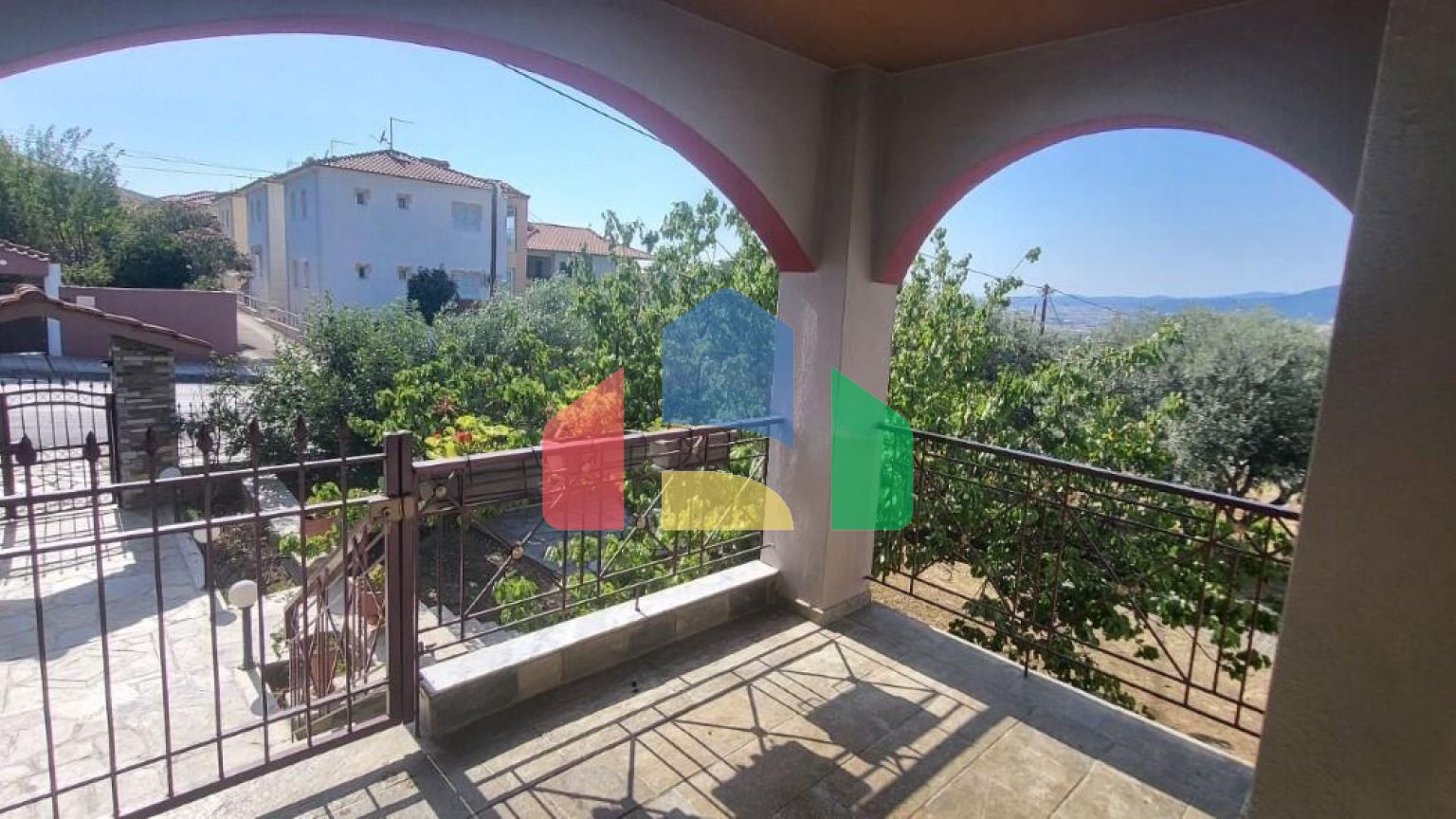 Продаж - Котедж 230 m² в Салоніках