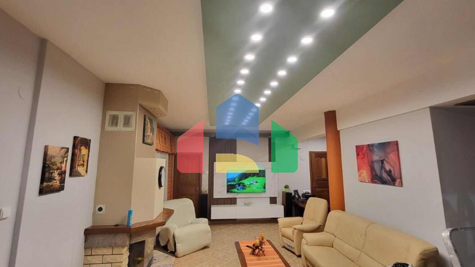 Продаж - Котедж 230 m² в Салоніках