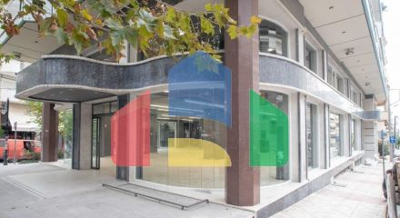 Продаж - Комерційна нерухомість 815 m² в Салоніках
