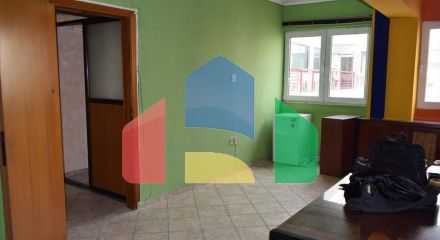 Продаж - Комерційна нерухомість 66 m² в Салоніках