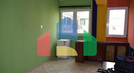 Продаж - Комерційна нерухомість 66 m² в Салоніках