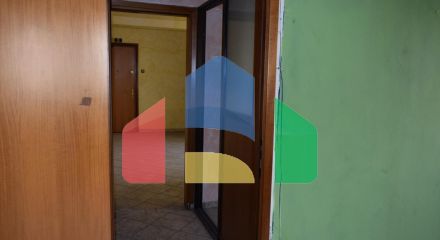 Продаж - Комерційна нерухомість 66 m² в Салоніках