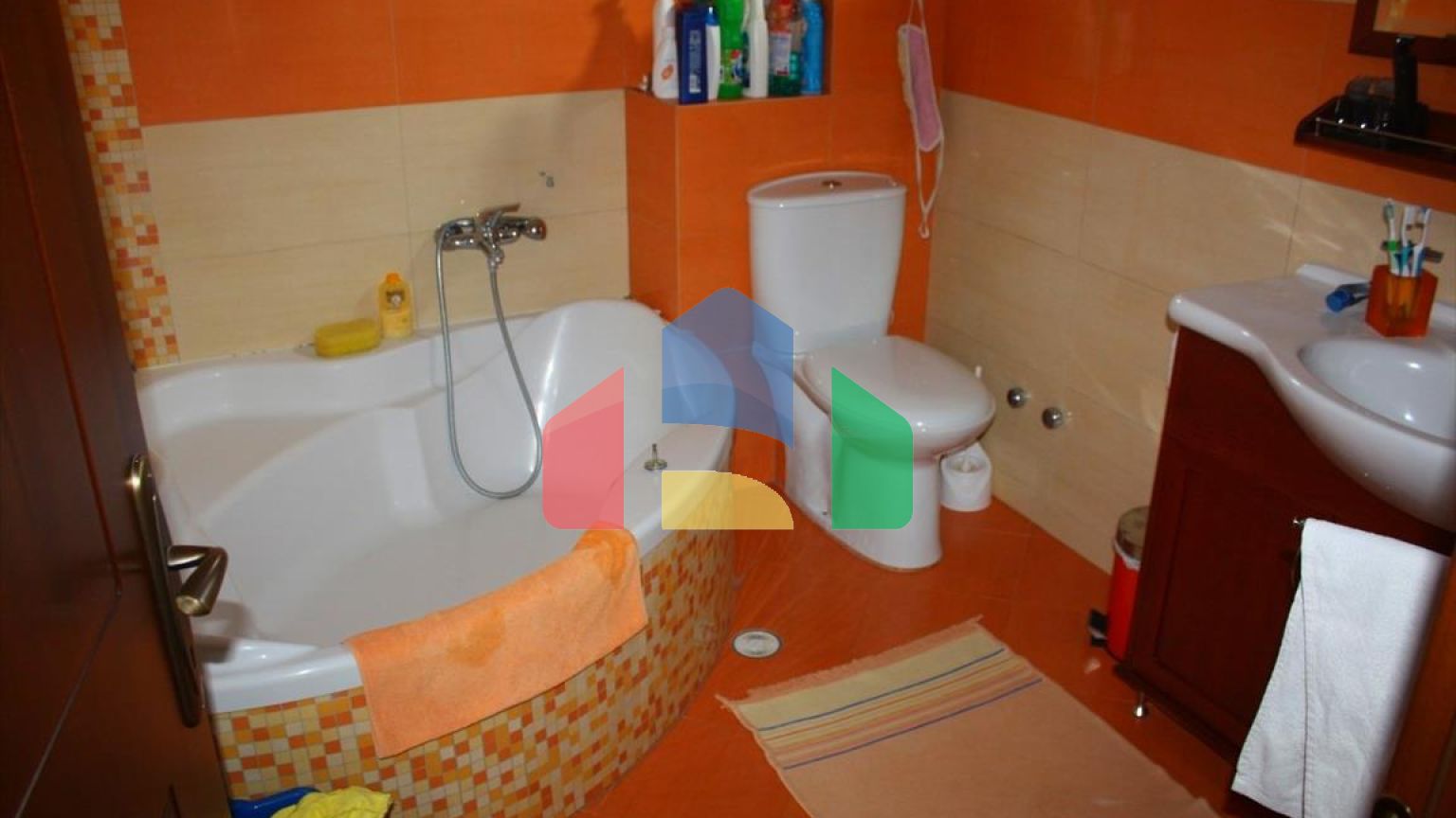 Продаж - Котедж 270 m² в Салоніках