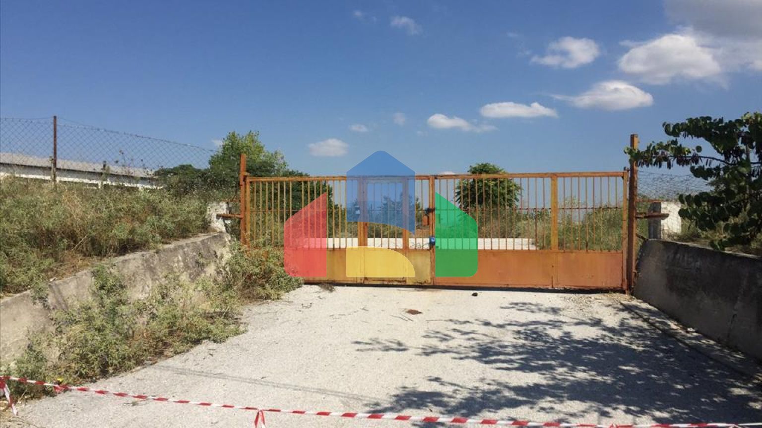 Продажа - Коммерческое помещение 1050 m² в Салониках