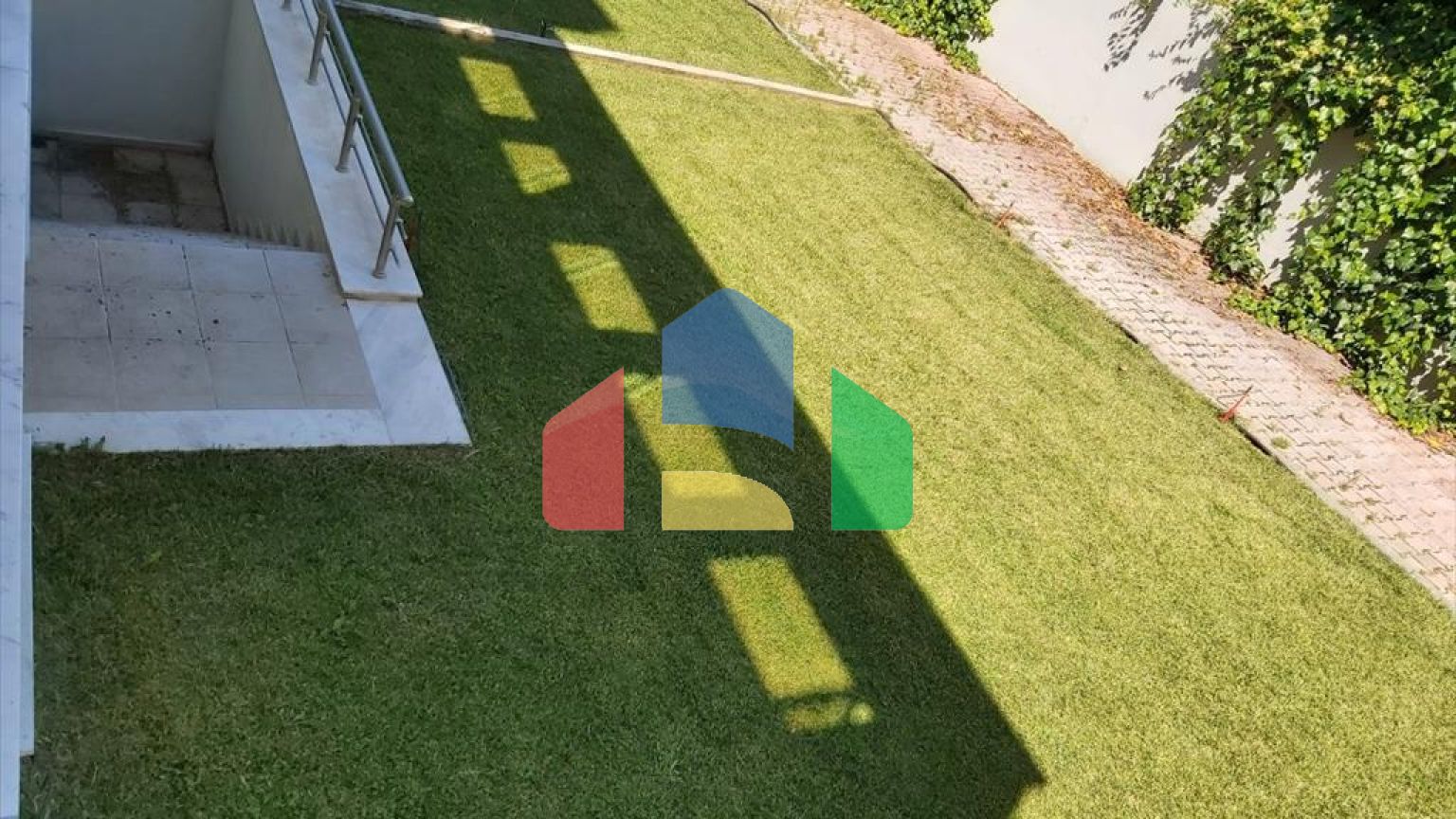 Продаж - Таунхаус 250 m² в Салоніках