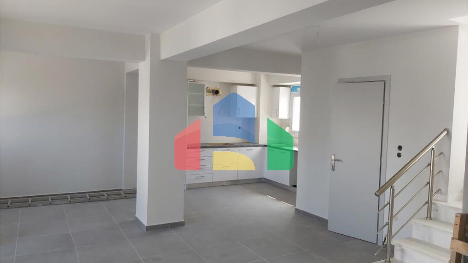 Продаж - Таунхаус 250 m² в Салоніках