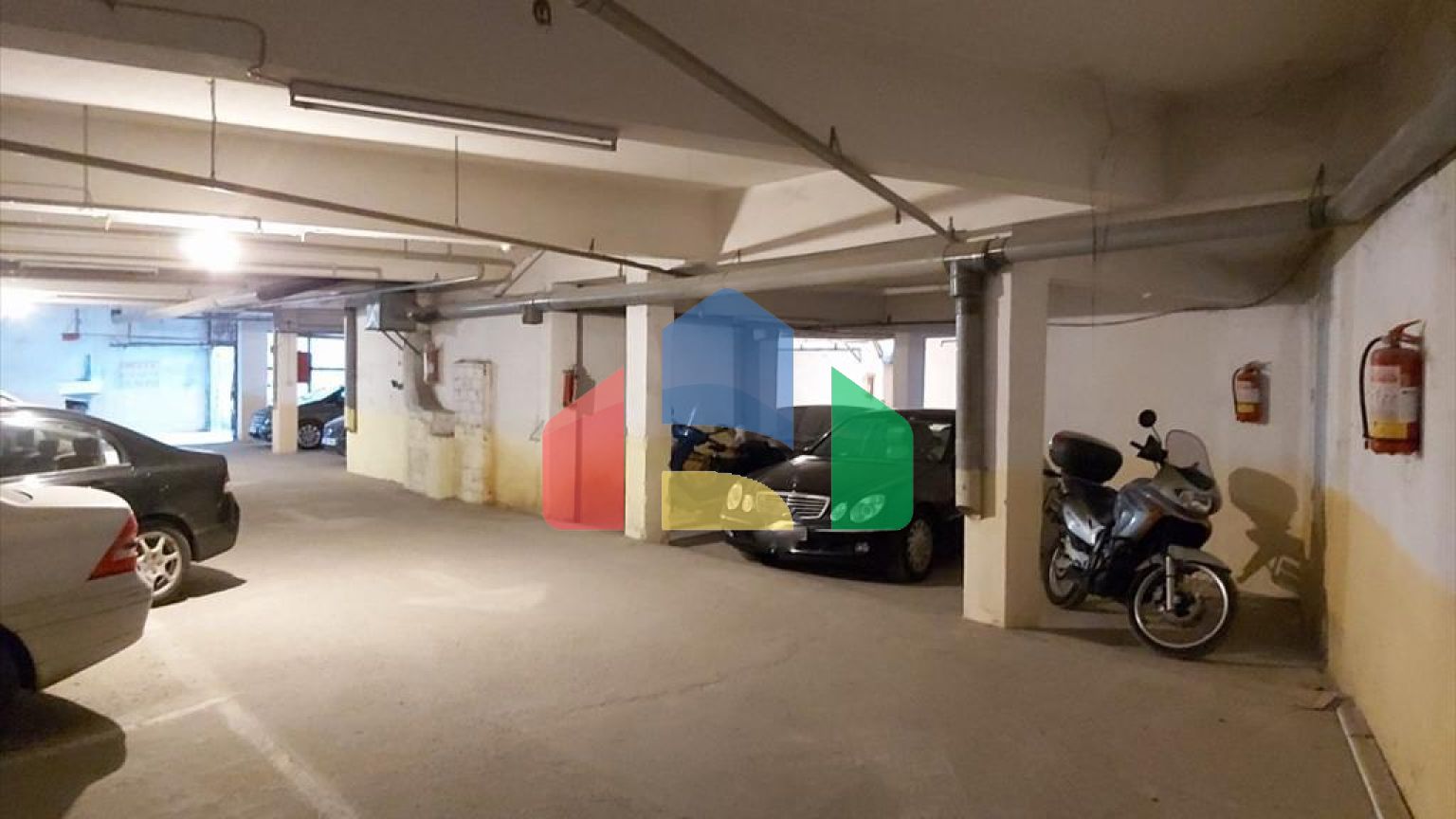 Продаж - Комерційна нерухомість 1080 m² в Салоніках