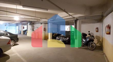 Продаж - Комерційна нерухомість 1080 m² в Салоніках