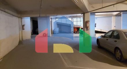 Продаж - Комерційна нерухомість 1080 m² в Салоніках