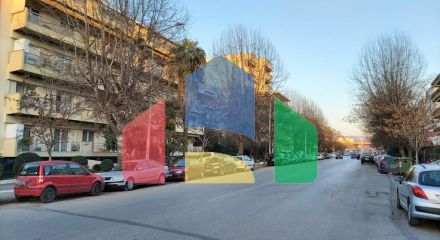 Продаж - Комерційна нерухомість 1080 m² в Салоніках