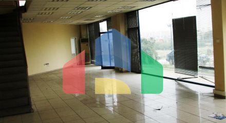 Продаж - Комерційна нерухомість 700 m² в Салоніках
