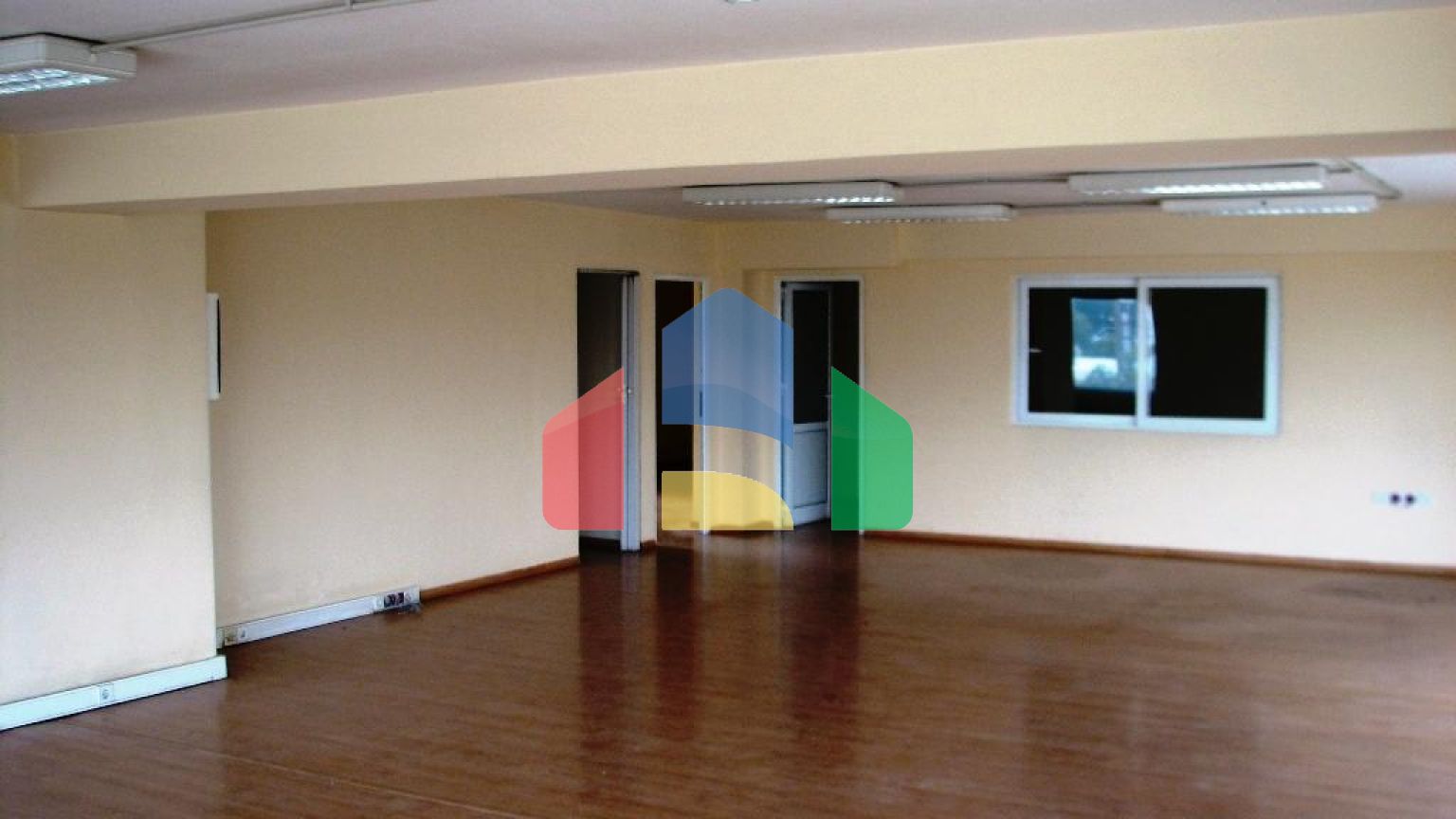 Продажа - Коммерческое помещение 700 m² в Салониках