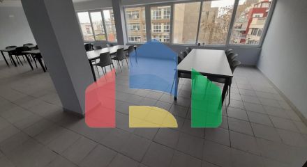 Продаж - Комерційна нерухомість 1000 m² в Салоніках