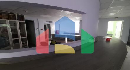Продаж - Комерційна нерухомість 1000 m² в Салоніках