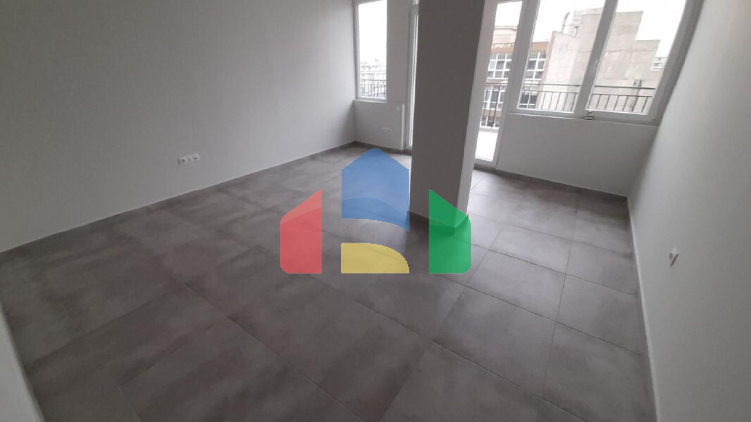 Продажа - Коммерческое помещение 1000 m² в Салониках