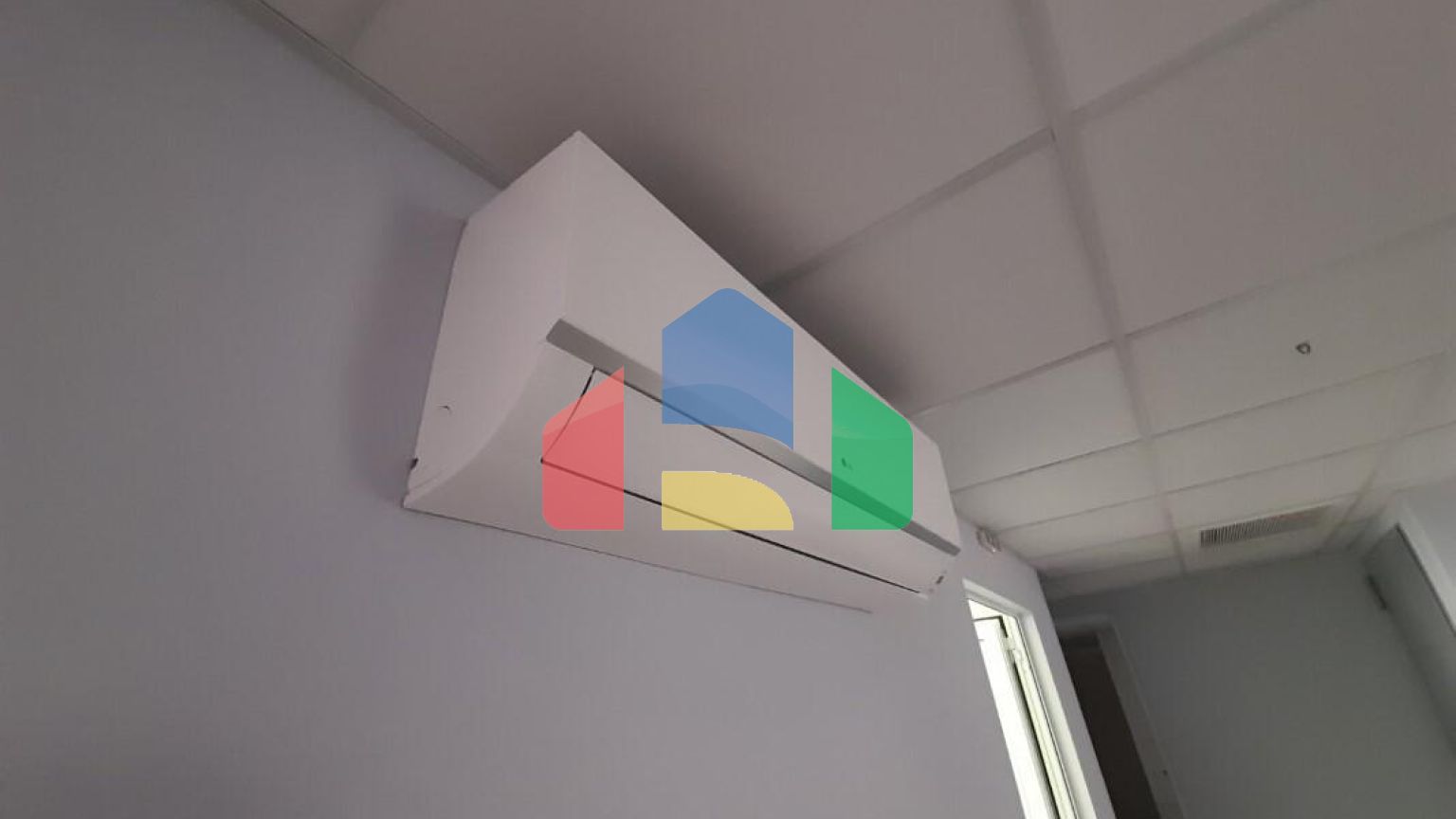 Продажа - Коммерческое помещение 1000 m² в Салониках