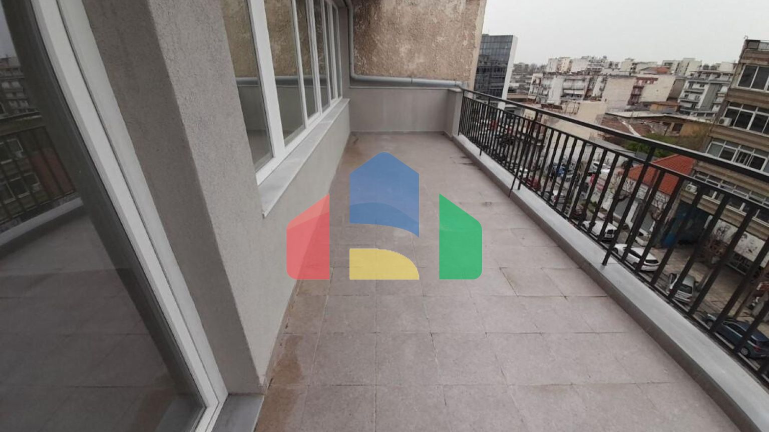 Продажа - Коммерческое помещение 1000 m² в Салониках