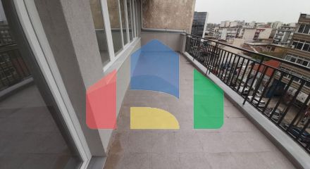 Продажа - Коммерческое помещение 1000 m² в Салониках