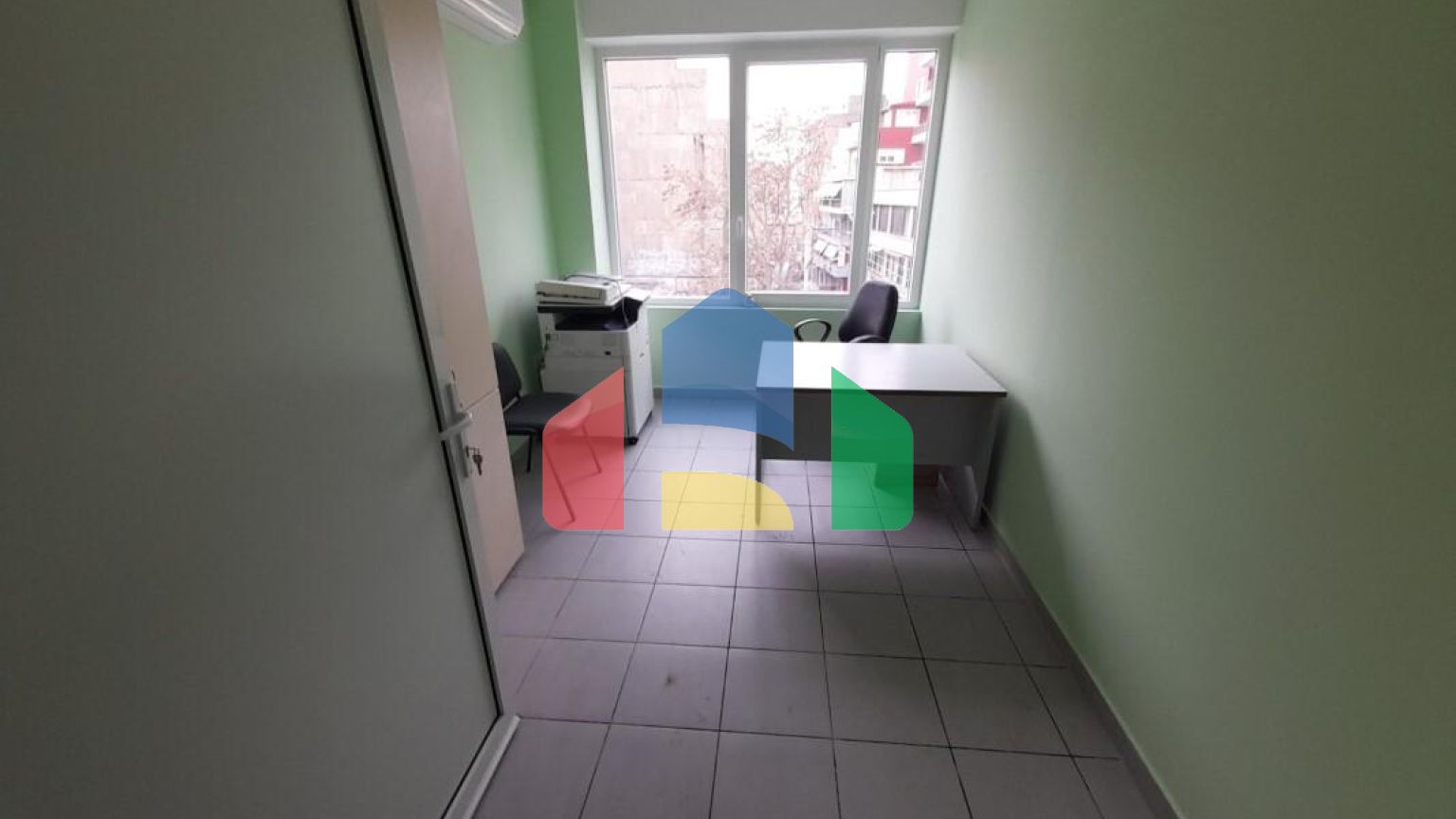 Продажа - Коммерческое помещение 1000 m² в Салониках