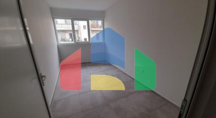 Продажа - Коммерческое помещение 1000 m² в Салониках