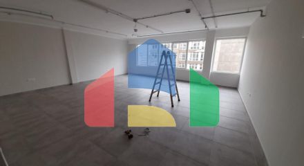 Продажа - Коммерческое помещение 1000 m² в Салониках