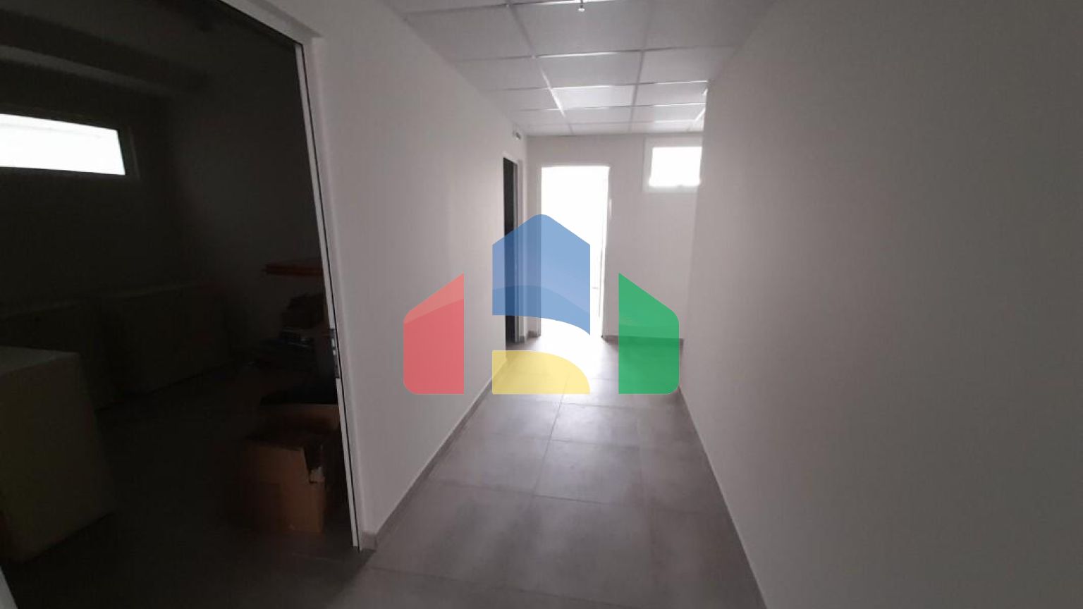 Продажа - Коммерческое помещение 1000 m² в Салониках