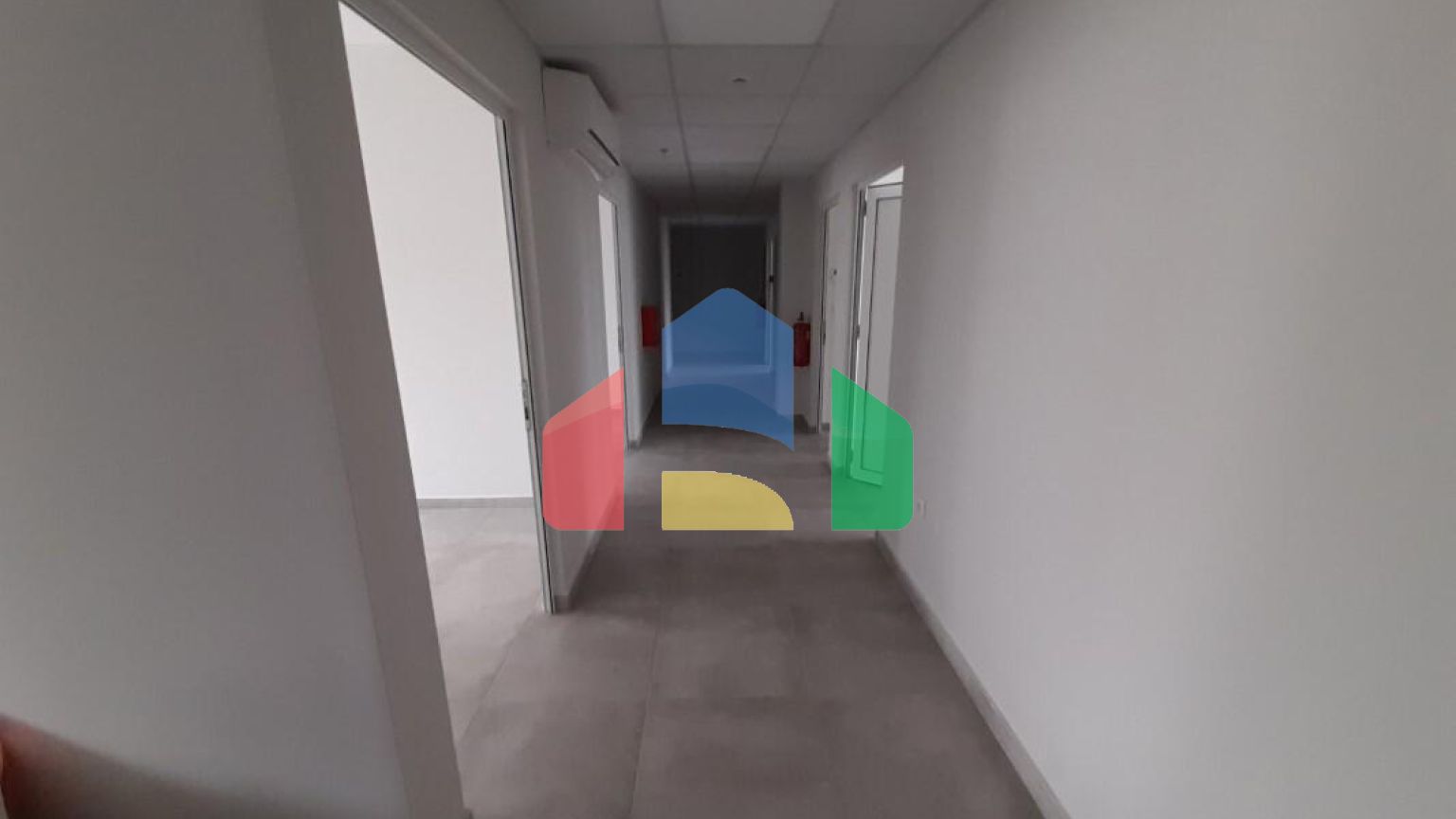 Продажа - Коммерческое помещение 1000 m² в Салониках