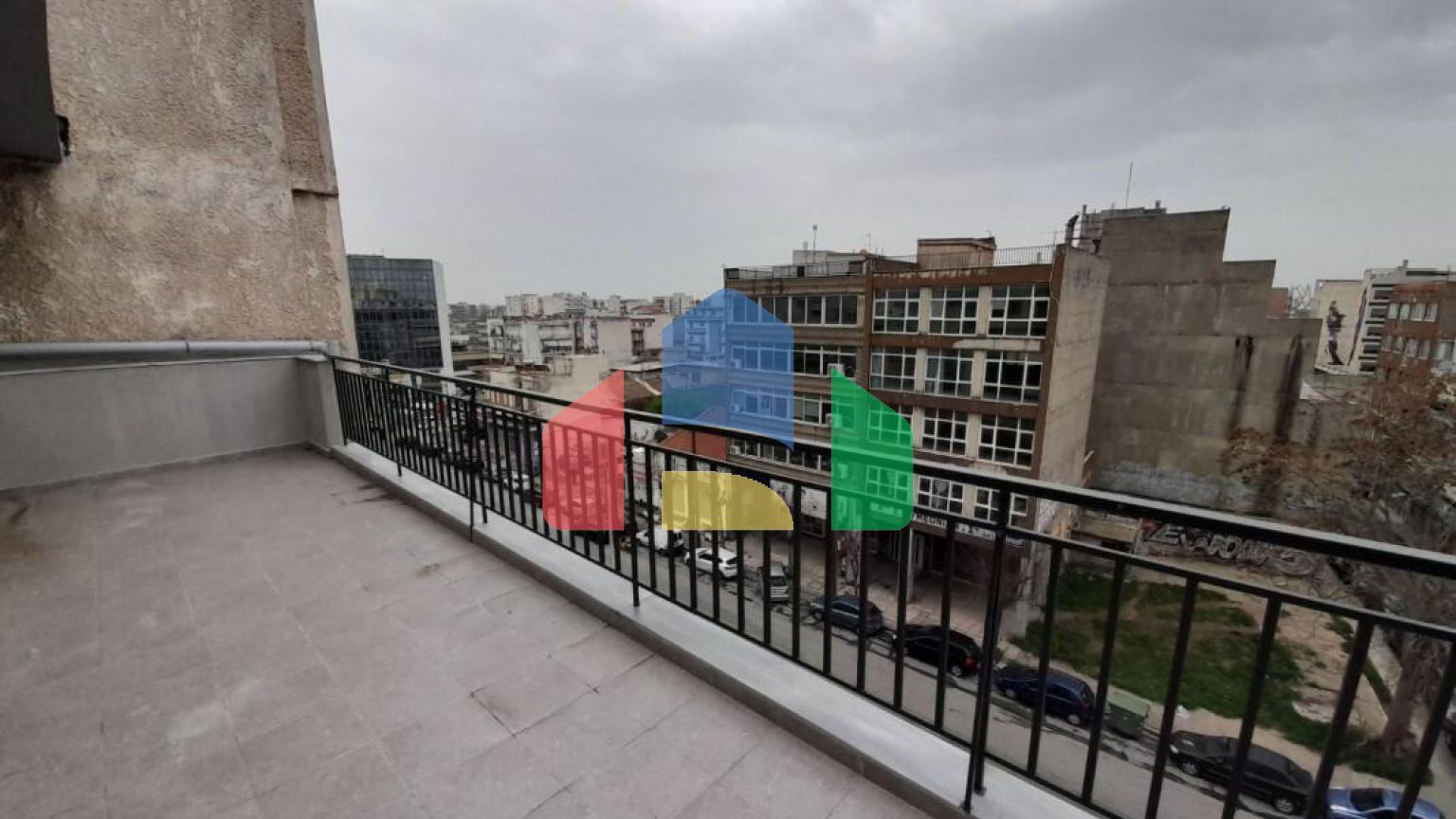 Продажа - Коммерческое помещение 1000 m² в Салониках