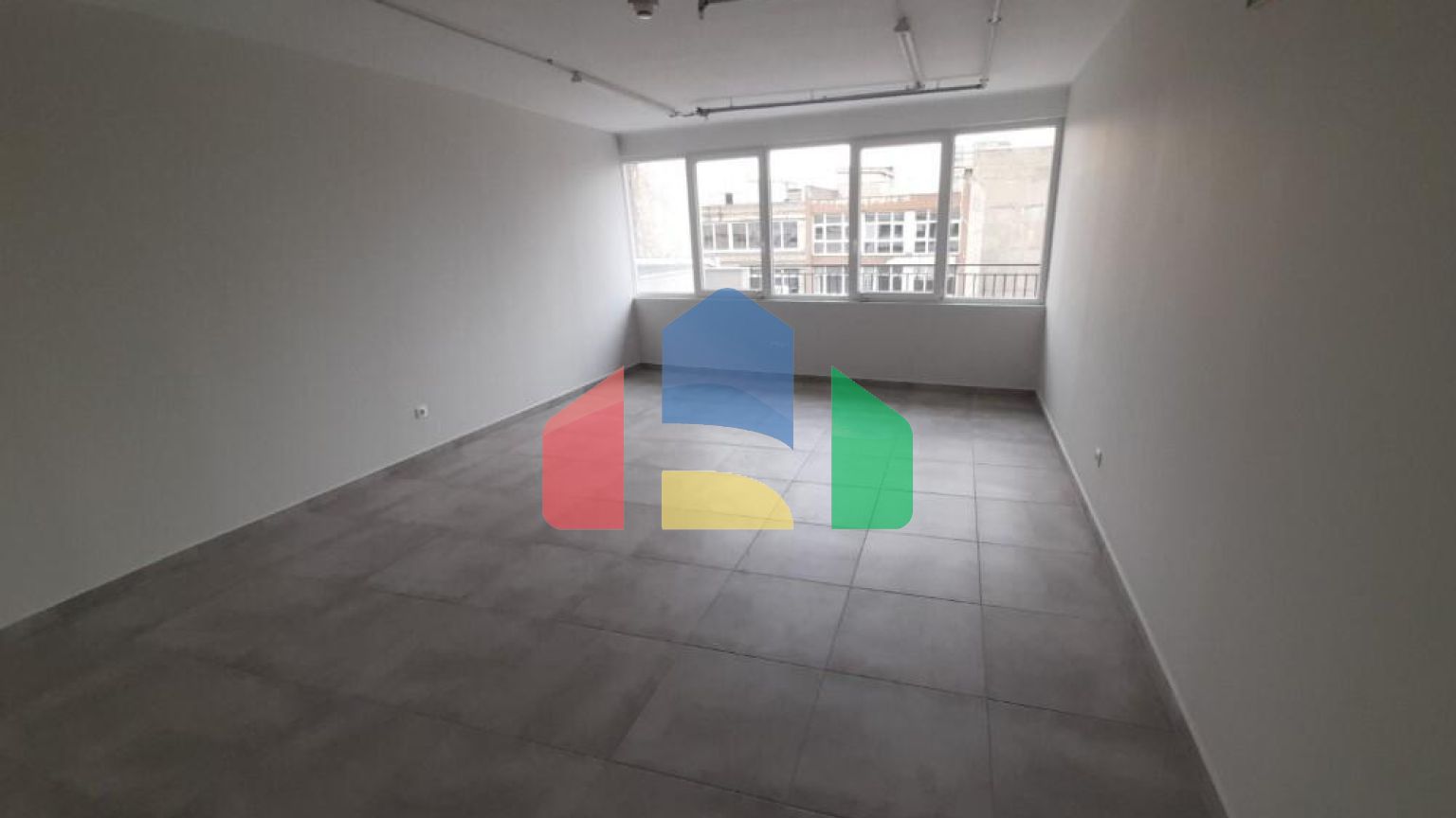 Продажа - Коммерческое помещение 1000 m² в Салониках