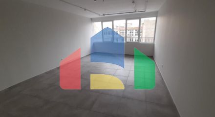 Продажа - Коммерческое помещение 1000 m² в Салониках