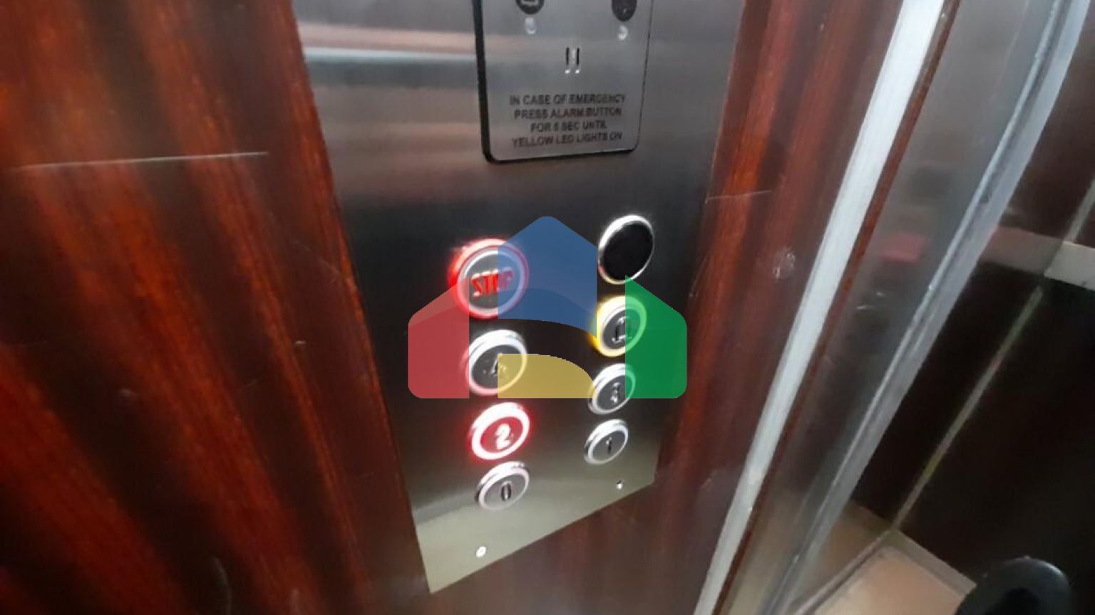 Продажа - Коммерческое помещение 1000 m² в Салониках