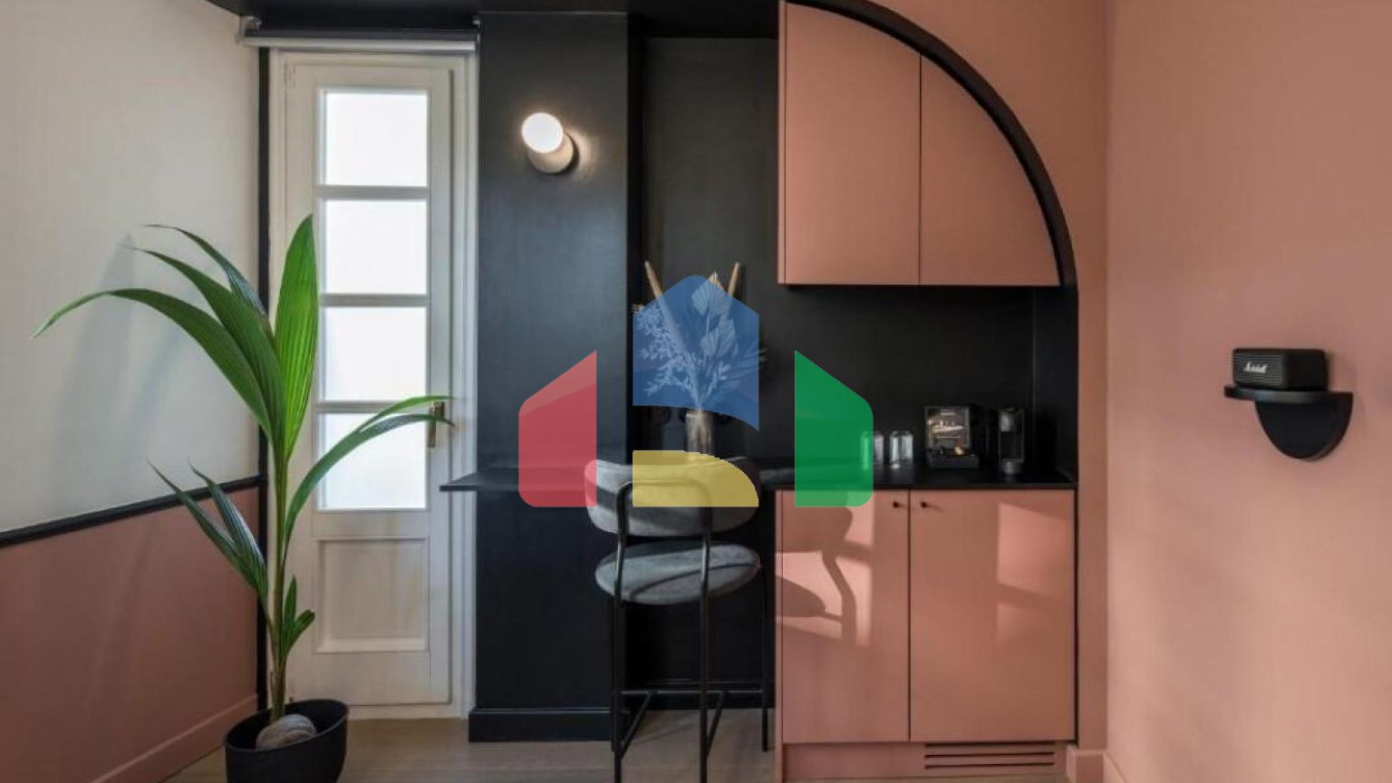 Продаж - Готель 638 m² в Салоніках