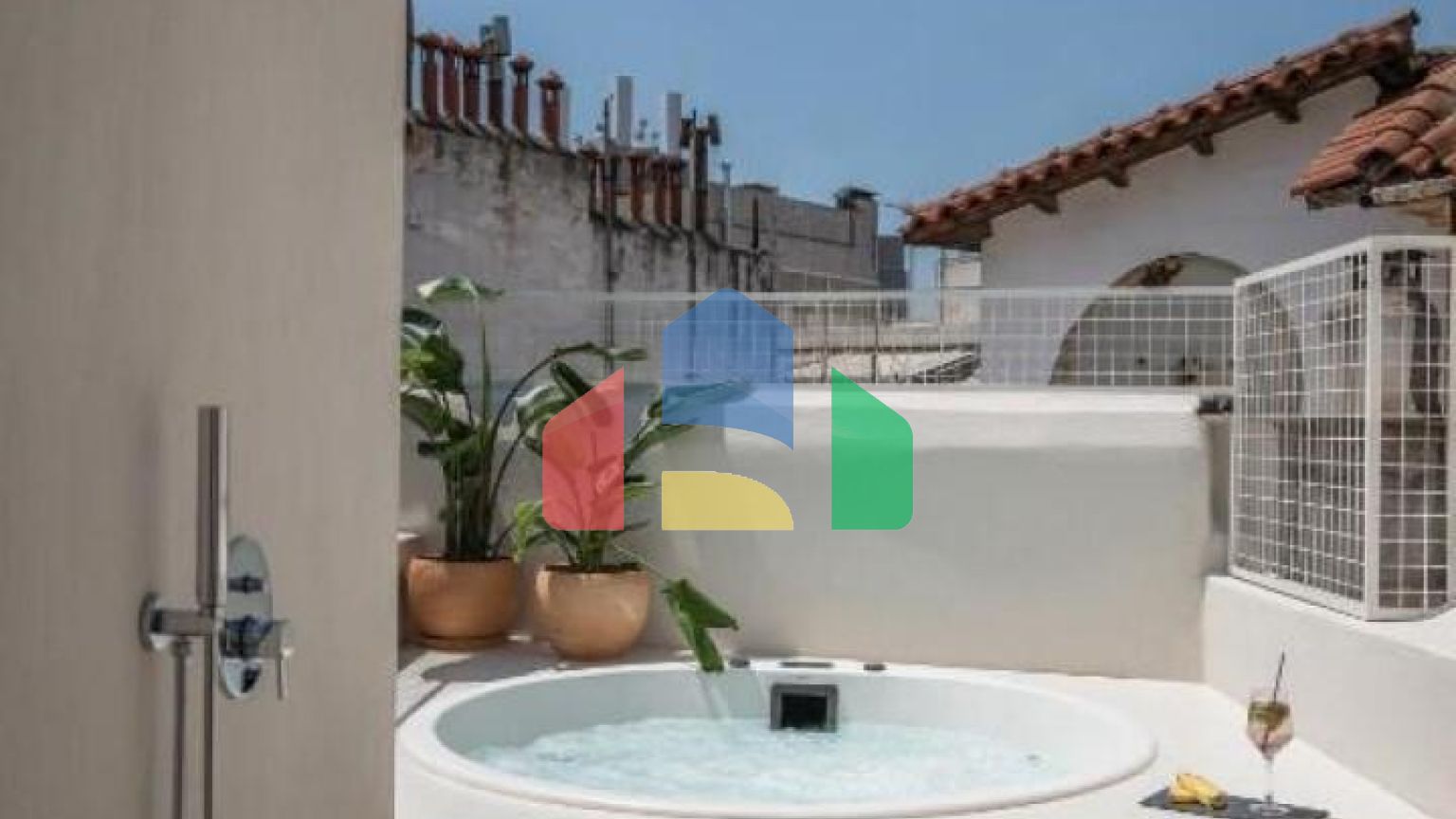 Продаж - Готель 638 m² в Салоніках